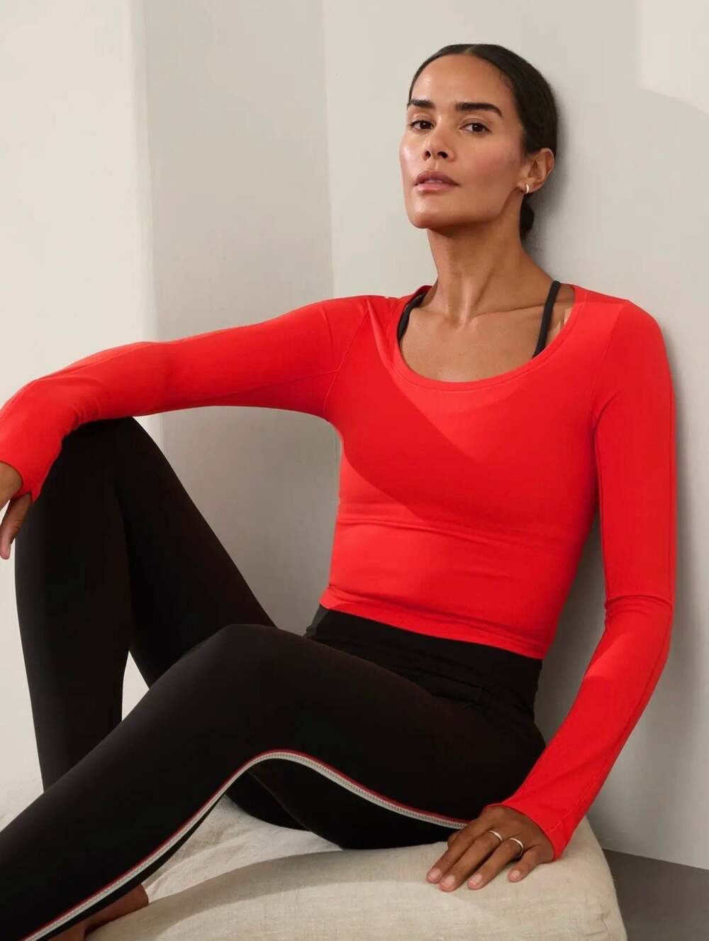 Athleta Transcend Long Sleeve Crop Top Red Size M